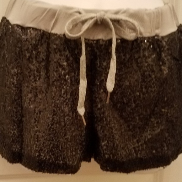 Size Med is In! /5🌟rated/ Sequin Hot Pants Black - Picture 3 of 4